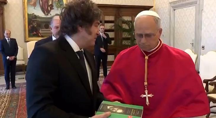 Arjantin liderinden Papa'ya gizemli hediyenin şifreleri