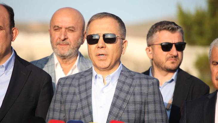 Bakan Yerlikaya'dan sürücülere uyarı: Trafik kuralları yaşatır