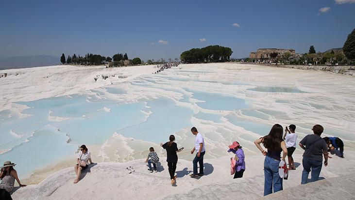Bakanlık açıkladı: Yabancı turist sayısı nisanda rekor kırdı
