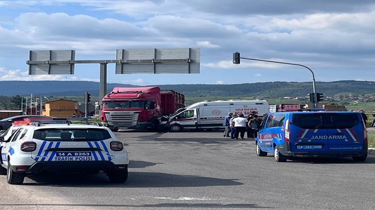 Bolu'da Başsavcının bulunduğu ambulans kazaya karıştı! 8 yaralı