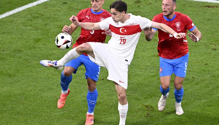 Çekya'yı eledik sırada Avusturya... Galibiyete rağmen Montella'ya eleştiri: Acilen düzeltmesi lazım