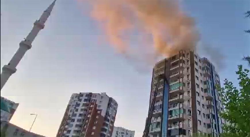 Diyarbakır'da 13 katlı binada yangın! Mahsur kalanlar tahliye edildi