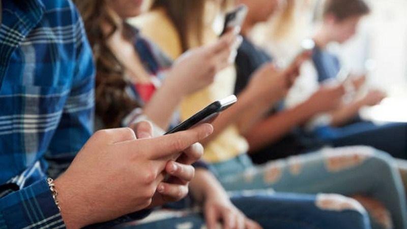 iOS 26’da çocukların güvenliği için yeni bir uygulama var