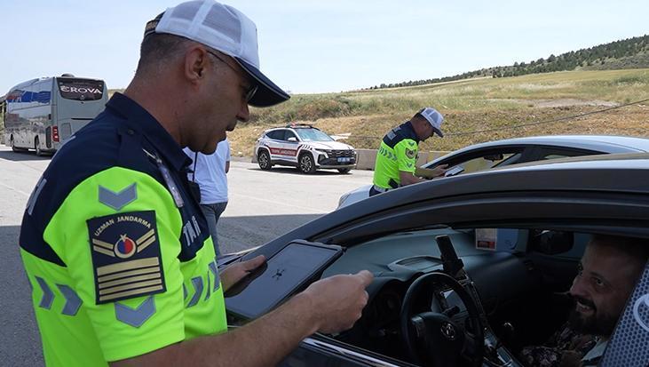 Kurban Bayramı trafiği başladı: 43 ilin geçiş noktasında radar ve dronlu tedbir