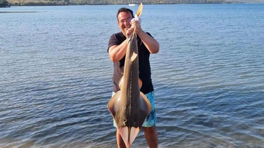 Metrelerce uzunlukta! Oltaya geldi, gözlerine inanamadı